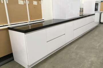 Rechte witte hoogglans keuken 6 meter !!