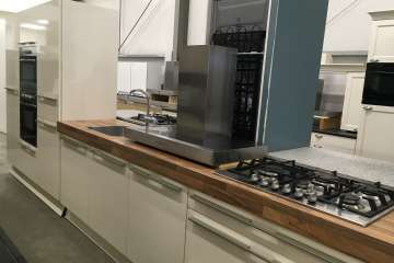 Rechte Siematic keuken met kastenwand !!