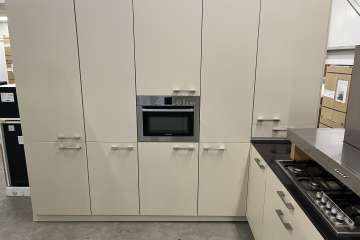 Leicht keuken met veel opbergruimte !!
