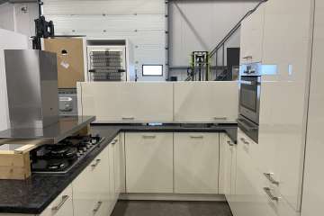 Hoogglans magnolia u keuken !!