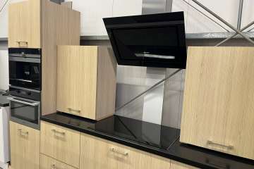 Ruime keuken in 2 delen met Quooker !!