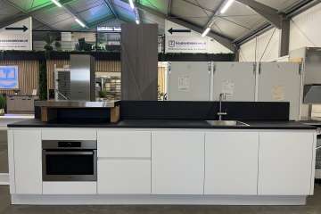 Rechte witte hoogglans keuken !!